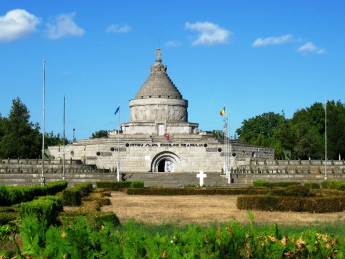 Mausoleul Eroilor de la marasesti poza