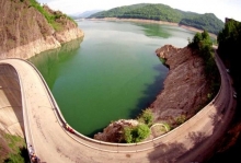 Lacul si barajul Vidraru