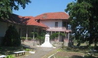 Casa Memoriala Alexandru Vlahuta De La Dumbraveni