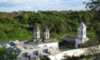 Manastirea Clocociov - obiectiv turistic