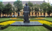 Statuia Lui Nicolae Titulescu Din Brasov