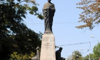 Statuia Lui Mihai Eminescu