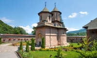 Manastirea Cornet