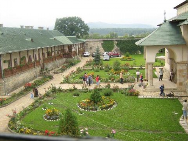 Manastirea Rasca poza