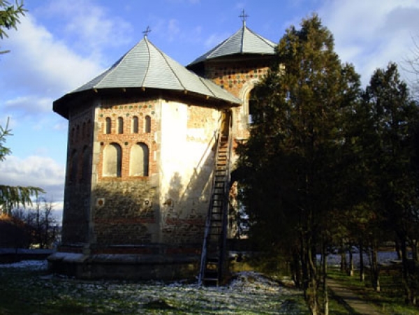 Biserica Sfantul Nicolae Din Balinesti poza