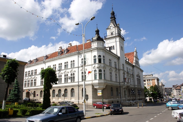 Palatul Administrativ Din Suceava poza