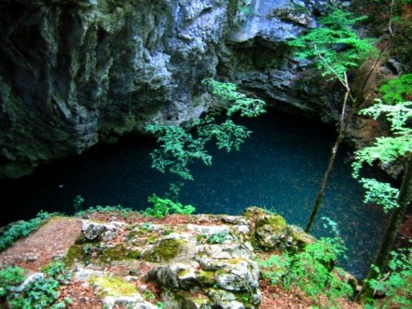 Lacul Dracului poza