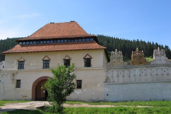 Ansamblul Castelul Lazar Din Lazarea poza