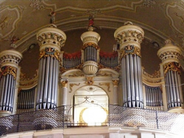 Biserica Fostei Manastiri Franciscane Maria Radna poza