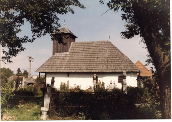 Biserica De Lemn Din Papauti poza