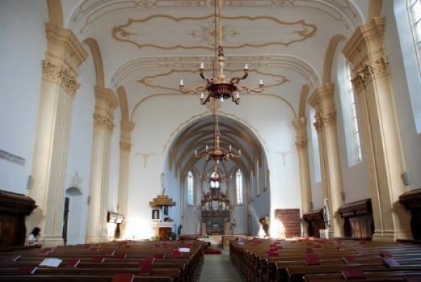 Biserica Reformata Cu Un Turn Din Targu Mures poza