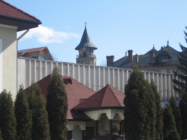 Casa Ivascu Din Piatra Neamt poza