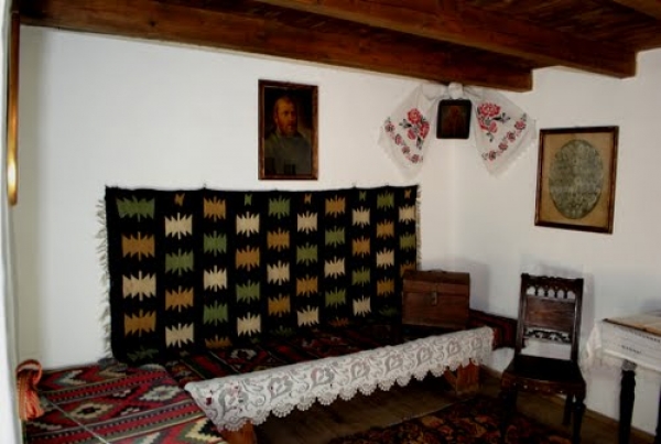 Casa Memoriala Ion Creanga Din Iasi poza