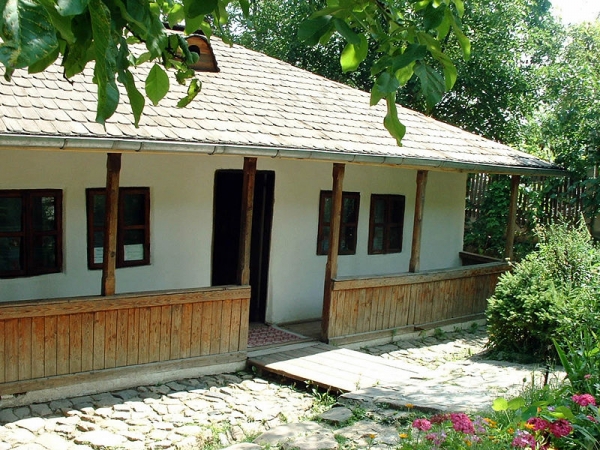 Casa Memoriala Ion Creanga Din Iasi poza