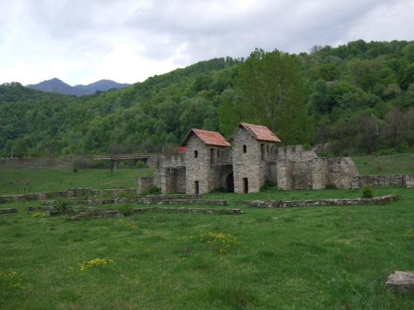 Castrul Roman De La Arutela poza