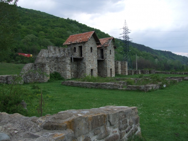 Castrul Roman De La Arutela poza
