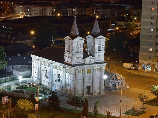 Catedrala Sfantul Nicolae Din Bacau poza