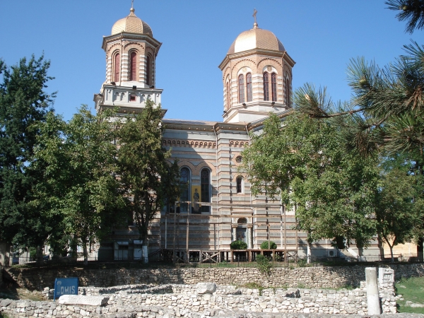 Catedrala Sfintii Apostoli Petru Si Pavel Din Constanta poza