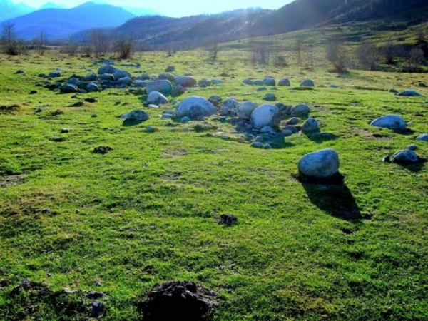 Geoparcul Dinozaurilor Tara Hategului poza