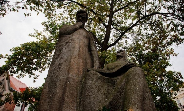 Grupul Statuar Bolyai Targu Mures poza