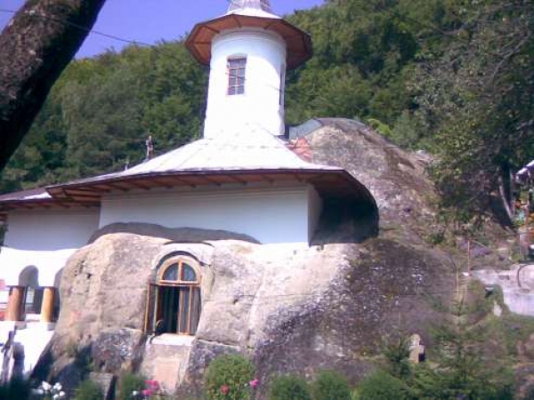 Manastirea Namaiesti poza