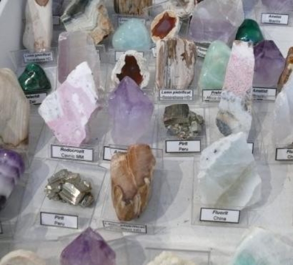 Muzeul De Mineralogie Cluj Napoca poza