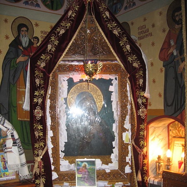 Biserica Sfinții Constantin și Elena poza