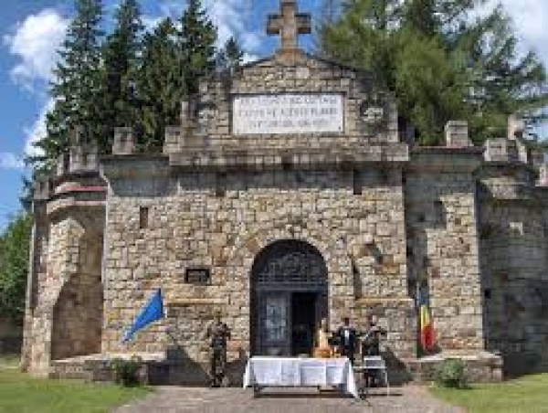Mausoleul de la Soveja poza