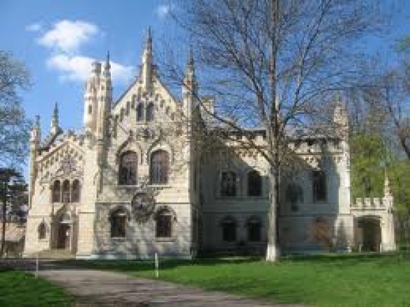 Castelul Sturdza Miclausani poza
