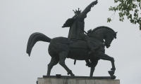 Statuia Ecvestra A Lui Stefan Cel Mare Din Suceava poza