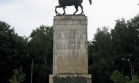 Statuia Ecvestra A Lui Stefan Cel Mare Din Suceava poza