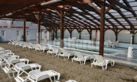 Piscina Cu Apa Sarata De La Cacica poza