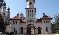 Ansamblul Castelul Lazar Din Lazarea poza