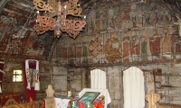 Biserica De Lemn Sfintii Arhangheli Mihail Si Gavriil Din Sarata poza