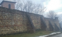 Cetatea-manastire Bradu poza