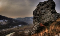 Piatra Corbului De La Budacu De Sus poza