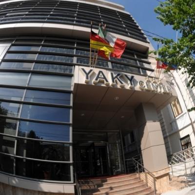 Yaky Center