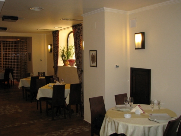 cazare Restaurant Casa Danielescu poza