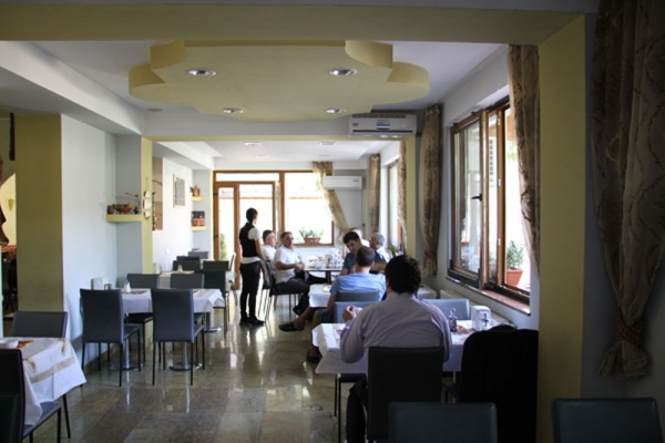 cazare Restaurant Gedo poza