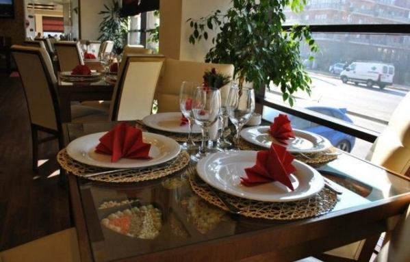 cazare Restaurant Babel poza