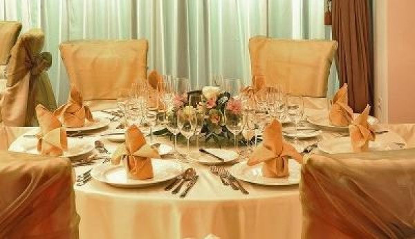 cazare Restaurant Tas poza