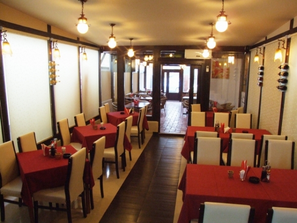 cazare Restaurant La Familia poza