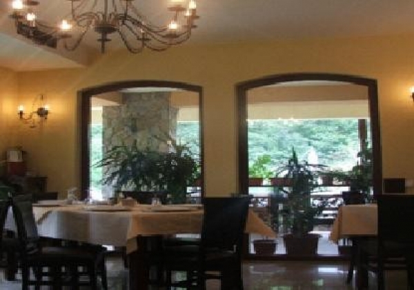 cazare Restaurant Casa Vanatorilor poza