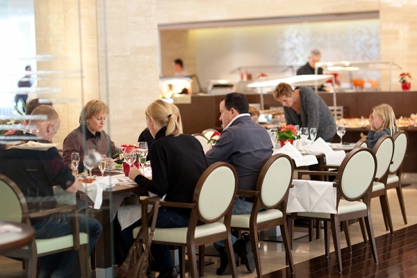 cazare Restaurant La Veranda poza