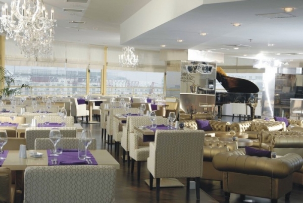 cazare Restaurant Grandeur poza