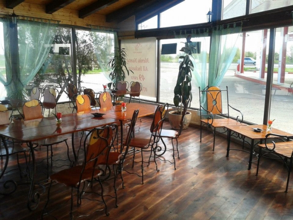 cazare Restaurant Bucharest  West poza