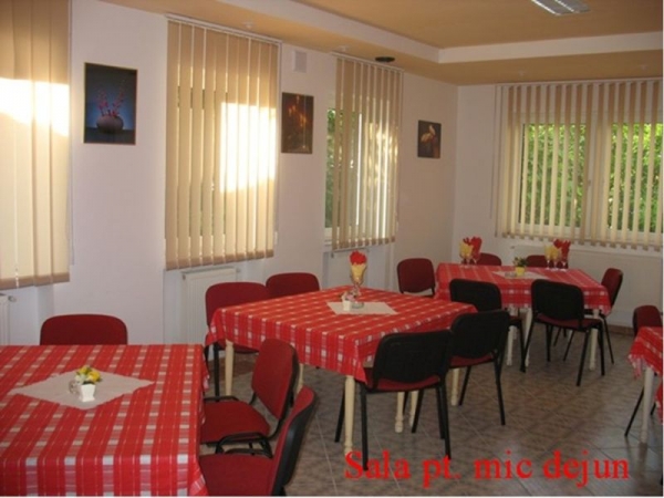 cazare Restaurant Cremona poza