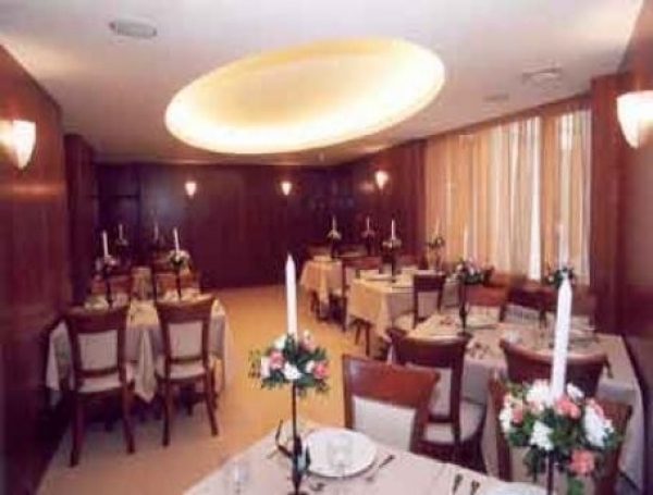 cazare Restaurant Duke poza