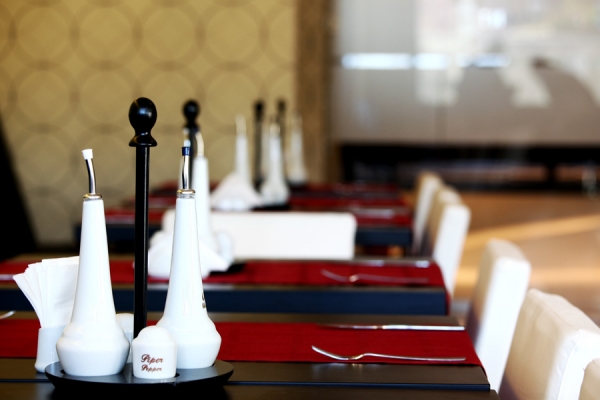 cazare Restaurant Parliament poza