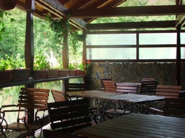 cazare Restaurant Casa Vanatorilor poza